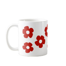 Tasse à motif de fleurs rouges dessinées à la main