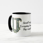 Tasse à nom personnalisé avec monogramme de feuill (Devant gauche)