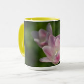 Tasse à trois tulipes roses (Devant gauche)