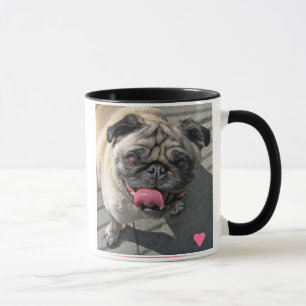 Tasse affectueuse de carlin