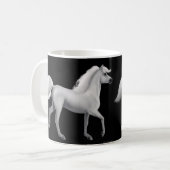 Tasse Arabe blanche de chevaux (Devant gauche)