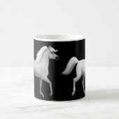 Tasse Arabe blanche de chevaux (Centre)