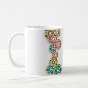 tasse avec avec l'artisanat marocain