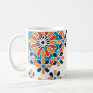 tasse avec avec l'artisanat marocain