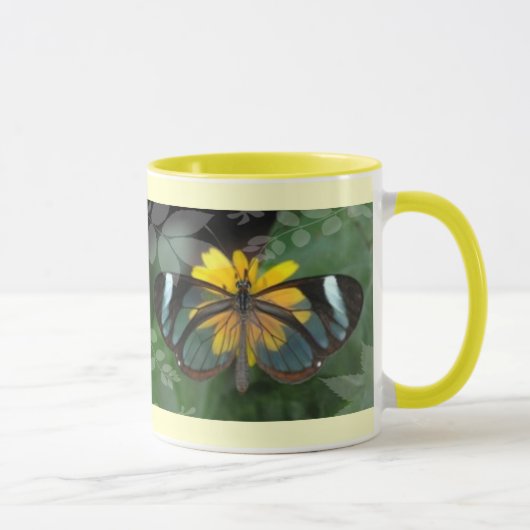 Tasse avec le papillon sur la fleur jaune (Droite)