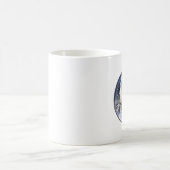 Tasse blanche classique d'argent et de femme de (Centre)