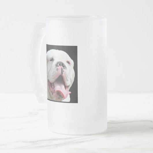 Tasse blanche de bouledogue (Devant gauche)
