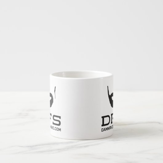 Tasse blanche de café express de DFS (Devant)