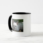 Tasse blanche de minou (Devant gauche)