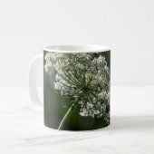 Tasse blanche de tasse de fleur sauvage de (Devant gauche)