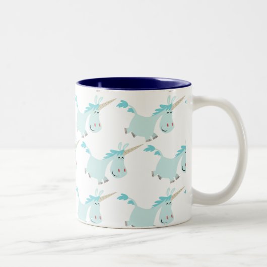 Tasse bleue de licornes de bande dessinée mignonne (Droit)