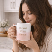 Tasse classique Fleur peinte de rose, 11 oz