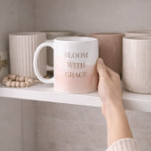 Tasse classique Fleur peinte de rose, 11 oz