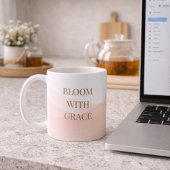 Tasse classique Fleur peinte de rose, 11 oz