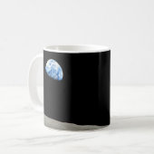 Tasse commémorative de cinquantième anniversaire (Devant gauche)