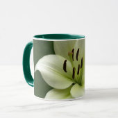 Tasse crémeuse de lis (Devant gauche)