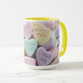 Tasse d'amour de cœurs de bonbons colorés (Devant droit)