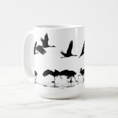 Tasse d'animaux de faune d'oiseaux de grue de (Devant gauche)