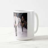 Tasse d'art de défilé de mode (Devant droit)