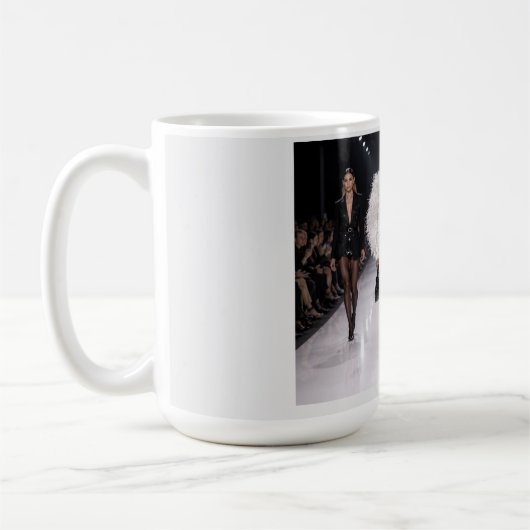 Tasse d'art de défilé de mode (Gauche)