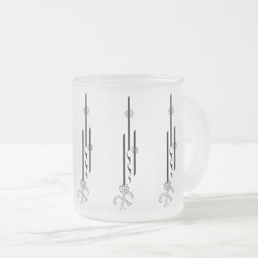 Tasse d'Aubrey Beardsley (Devant droit)