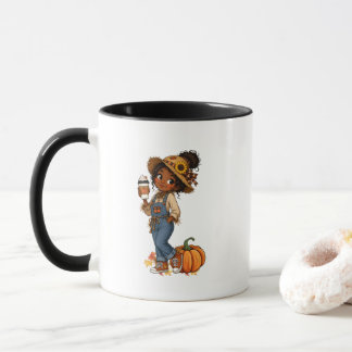 Tasse d'automne avec une fille épouvantail mignonn