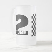 Tasse de 2 tons (Devant gauche)