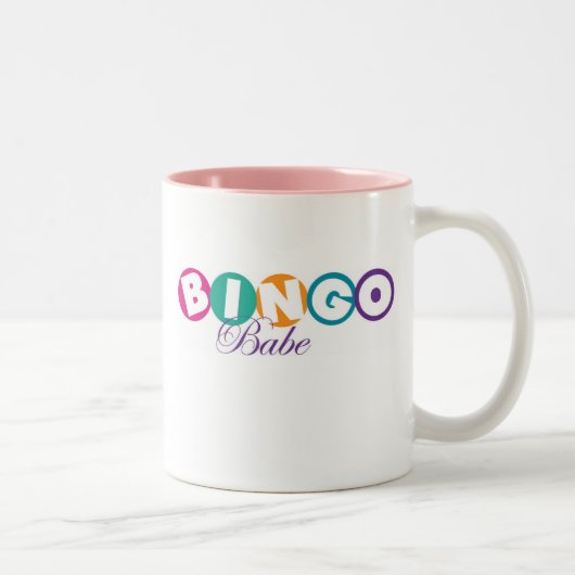 Tasse de bébé de bingo-test (Droit)