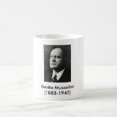 Tasse de Benito Mussolini (Centre)