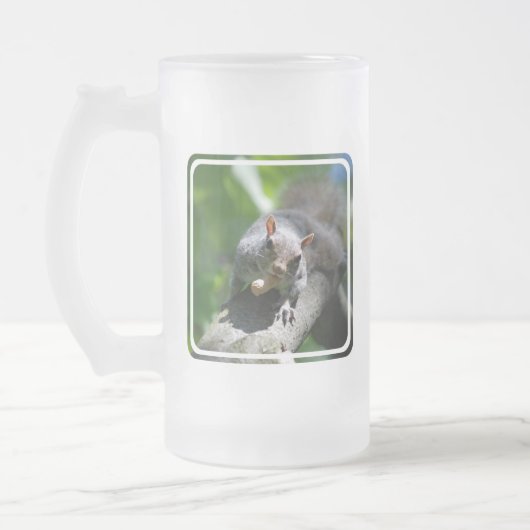 Tasse de bière givrée par écureuil à noix (Gauche)