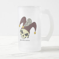 Tasse de bière givrée par joker mort