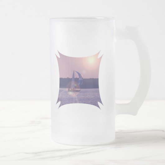 Tasse de bière givrée par voilier de spinnaker (Droit)