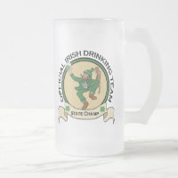 Tasse de bière potable irlandaise d'équipe
