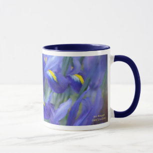 Tasse de bouquet d'iris