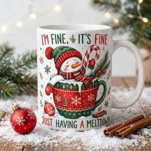 Tasse de cacao de Noël avec bonhomme de neige amus
