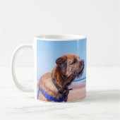Tasse de cadeau de chien de Frontière-Terrier, (Gauche)