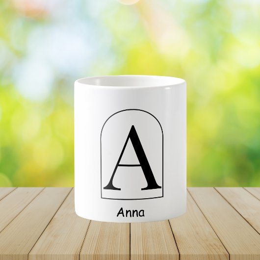 Tasse de café à monogramme initial d'arc moderne