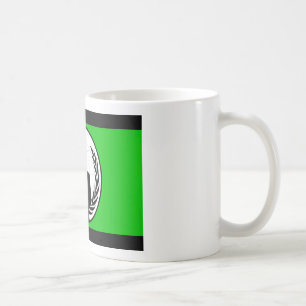 Tasse de café anonyme de drapeau