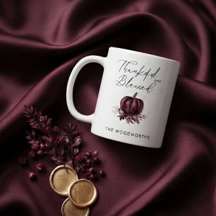 Tasse de café aux feuilles de Bourgogne de citroui