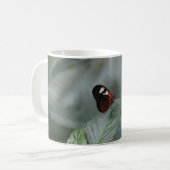 tasse de café avec deux papillons (Devant gauche)