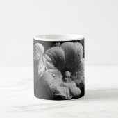 tasse de café avec la fleur blanche (Centre)