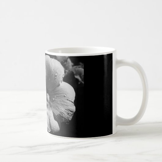 tasse de café avec la fleur blanche (Droite)
