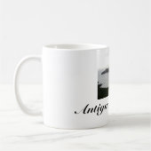 Tasse de café avec la plage impressionnante de (Gauche)