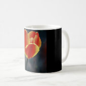 tasse de café avec la tulipe rouge (Devant droit)