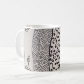 Tasse de café avec le dessin noir et blanc (Devant gauche)
