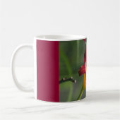 tasse de café avec le lis rouge et jaune (Gauche)