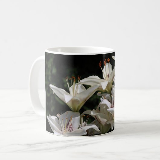 tasse de café avec les lis blancs (Devant gauche)