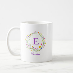 Tasse de café avec monogramme de nom de couronne d