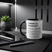 Tasse de café avec une définition drôle d'ingénieu
