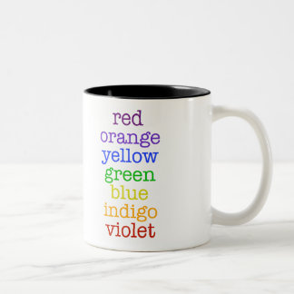 tasse de café chic d'arc-en-ciel de geek